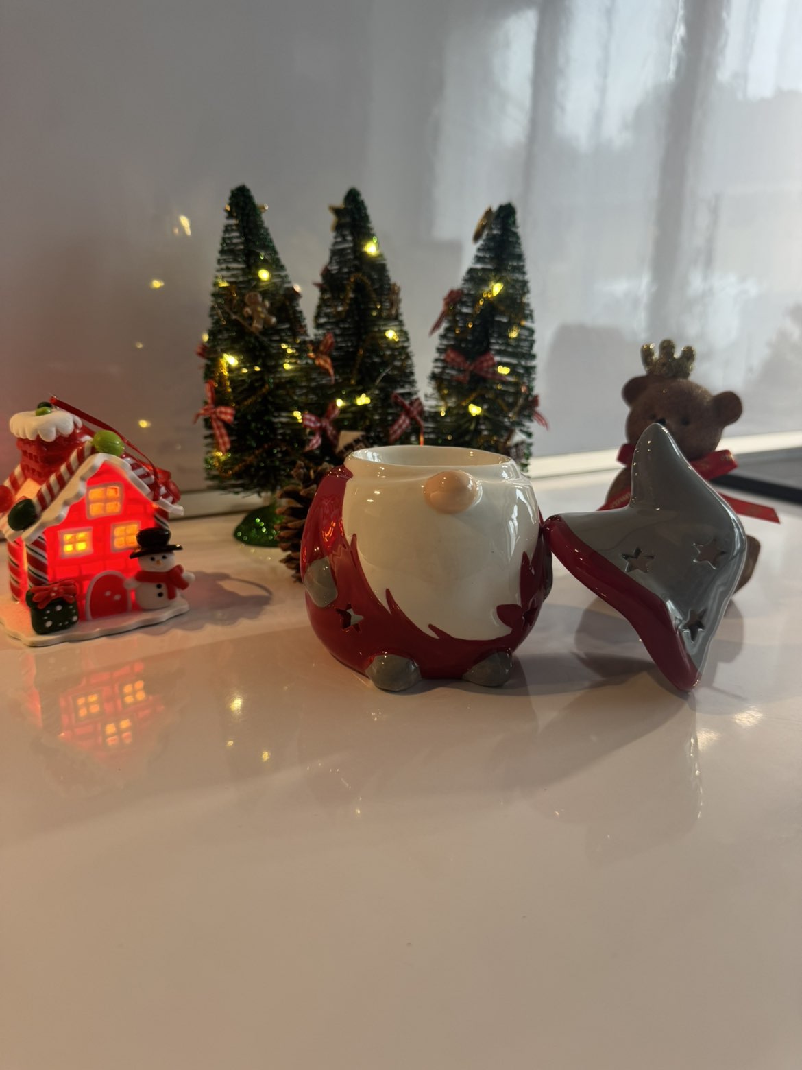 Brûle-Parfum Gnome Rouge et Gris