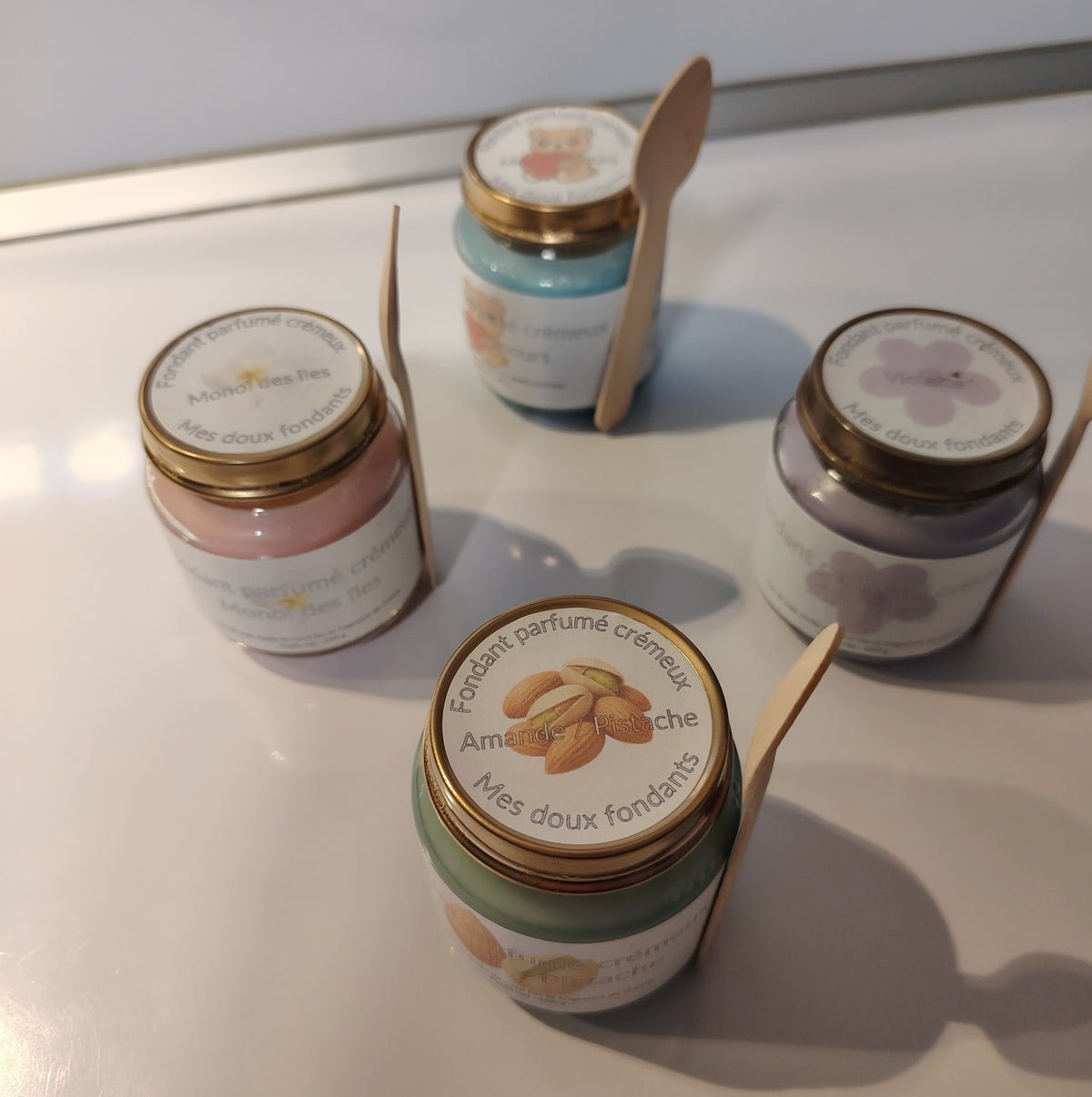 "Fondants parfumés crémeux Fruités faits main – Mes doux fondants – cire de soja & huile de coco, vegan & cruelty-free"